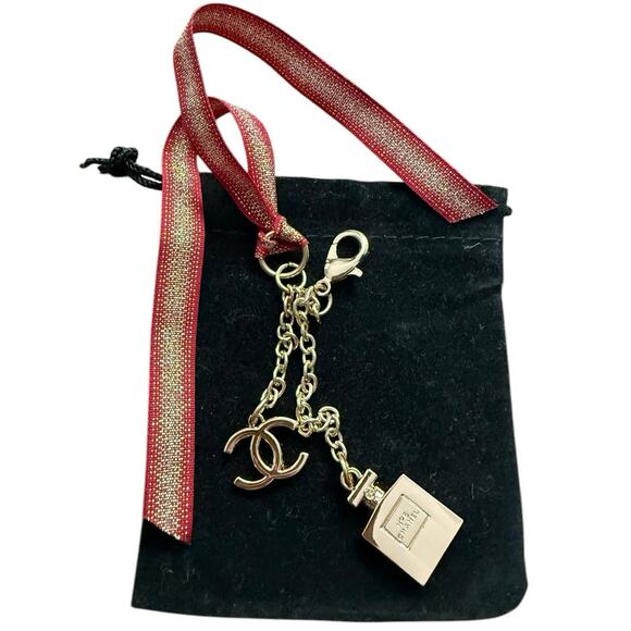 Chanel No 5 Limited Edition GWP Holiday Beauty Key Ring Charm with Bag - Picture 3 of 6